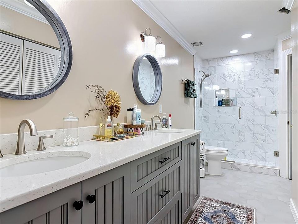 For Sale: $999,000 (5 beds, 4 baths, 3802 Square Feet)