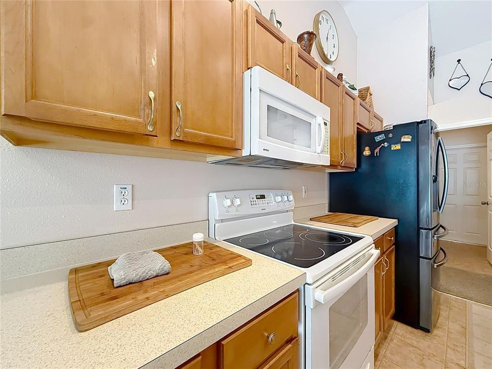 На продажу: $295,000 (3 спален, 2 ванн, 1571 Квадратных фут)