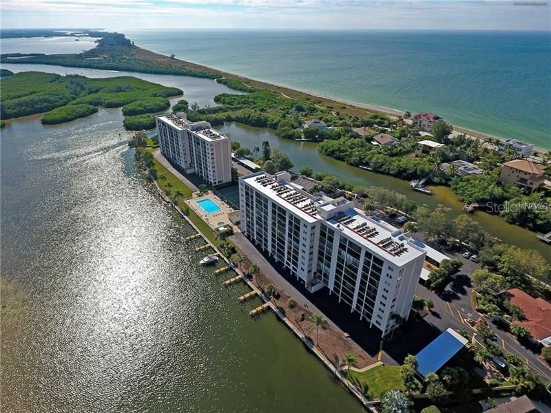 For Rent: $2,995 (2 beds, 2 baths, 1029 Square Feet)