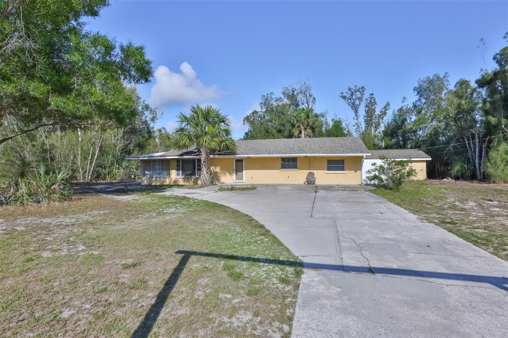 For Sale: $1,100,000 (0 beds, 0 baths, 5612 Square Feet)