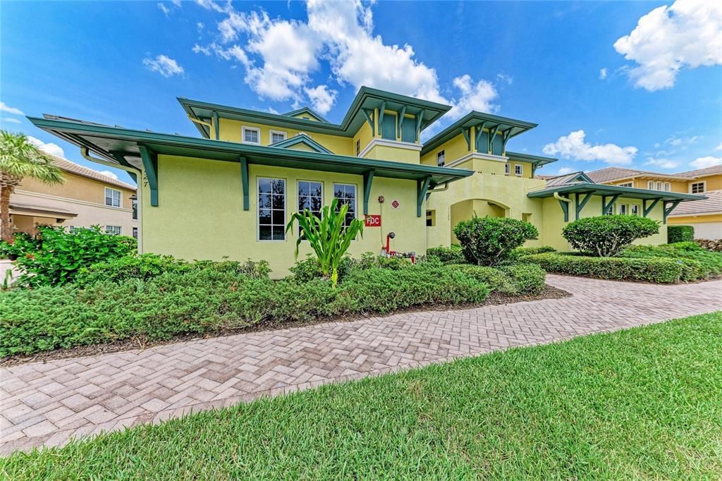 For Sale: $535,000 (3 beds, 2 baths, 1748 Square Feet)
