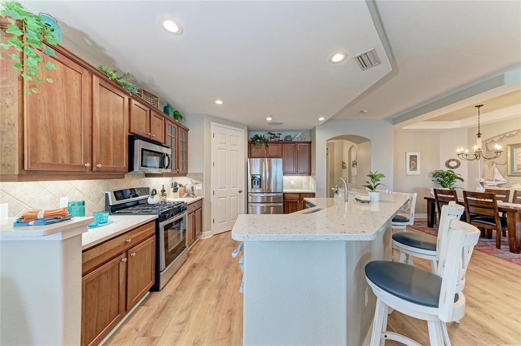 For Sale: $535,000 (3 beds, 2 baths, 1748 Square Feet)