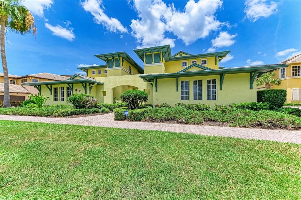 For Sale: $535,000 (3 beds, 2 baths, 1748 Square Feet)