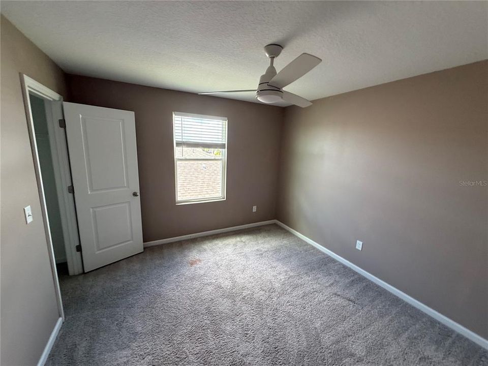 For Sale: $373,000 (5 beds, 3 baths, 2702 Square Feet)