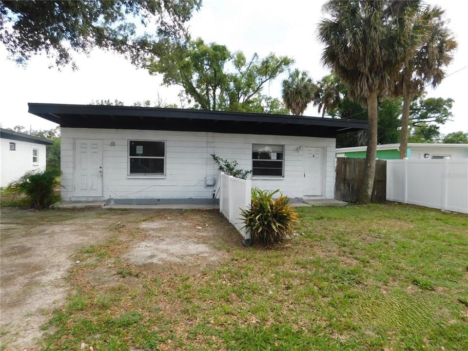 Active With Contract: $179,900 (2 beds, 0 baths, 1156 Square Feet)