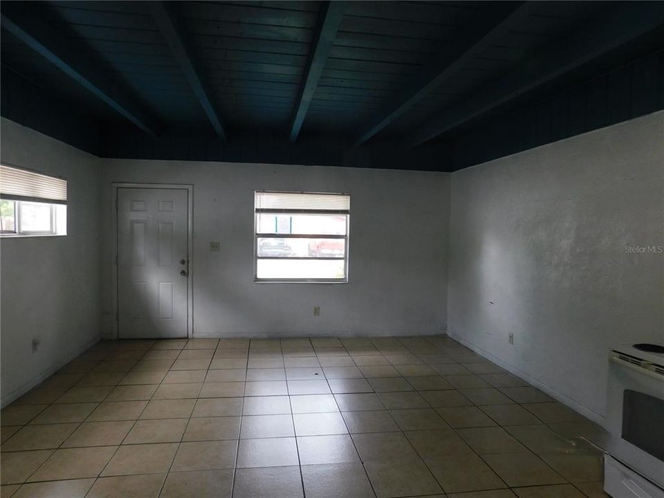 Active With Contract: $179,900 (2 beds, 0 baths, 1156 Square Feet)
