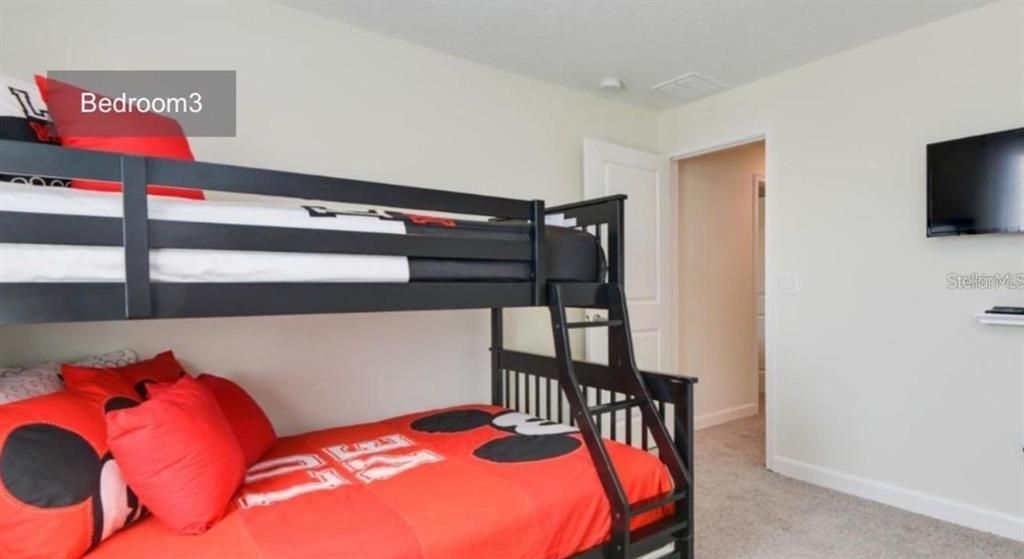 For Rent: $3,000 (5 beds, 4 baths, 2024 Square Feet)