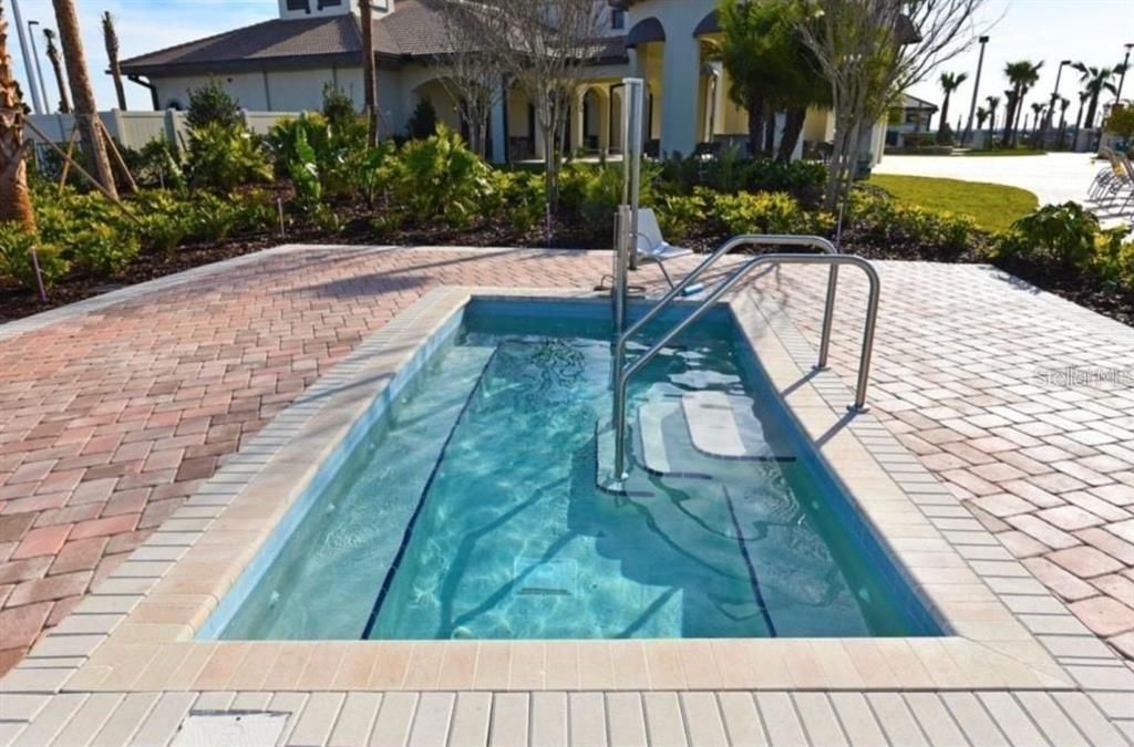 For Rent: $3,000 (5 beds, 4 baths, 2024 Square Feet)