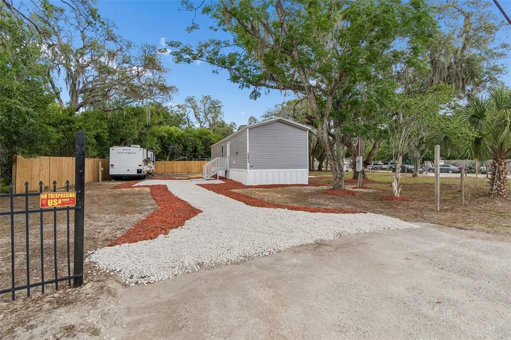 En Venta: $239,900 (2 camas, 2 baños, 746 Pies cuadrados)