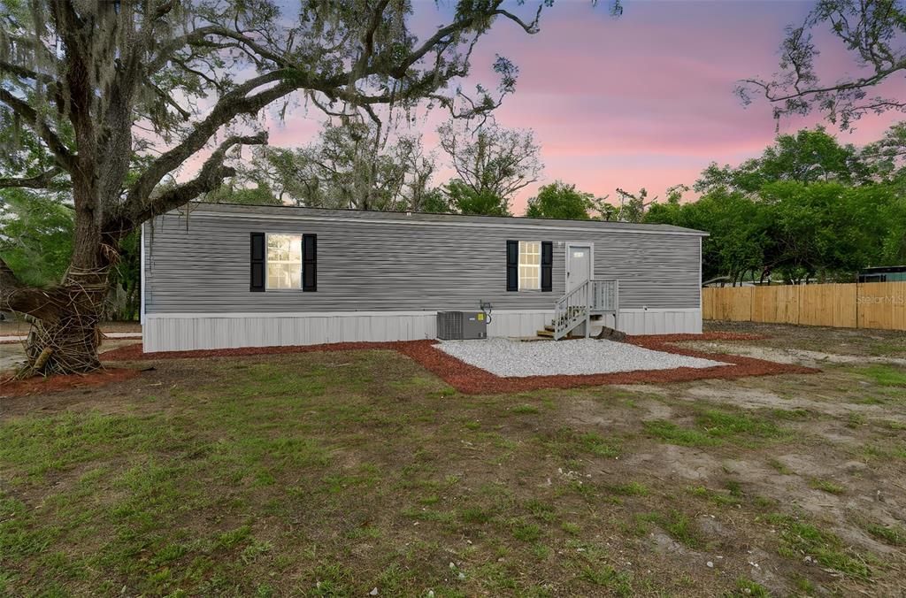 En Venta: $239,900 (2 camas, 2 baños, 746 Pies cuadrados)