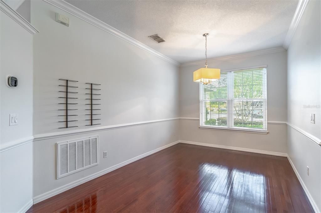 For Rent: $3,500 (3 beds, 2 baths, 1558 Square Feet)
