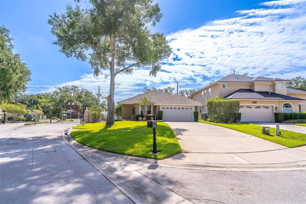 For Rent: $3,500 (3 beds, 2 baths, 1558 Square Feet)