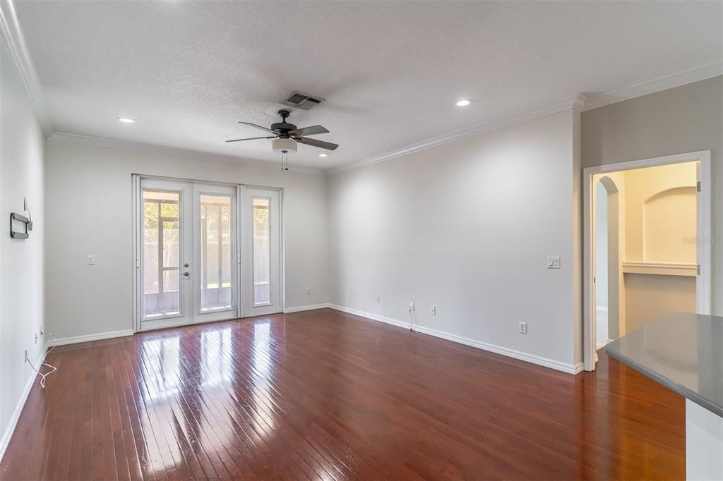 For Rent: $3,500 (3 beds, 2 baths, 1558 Square Feet)