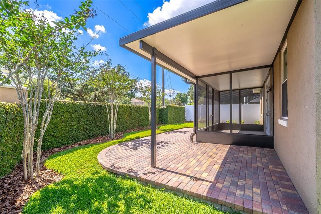 For Rent: $3,500 (3 beds, 2 baths, 1558 Square Feet)