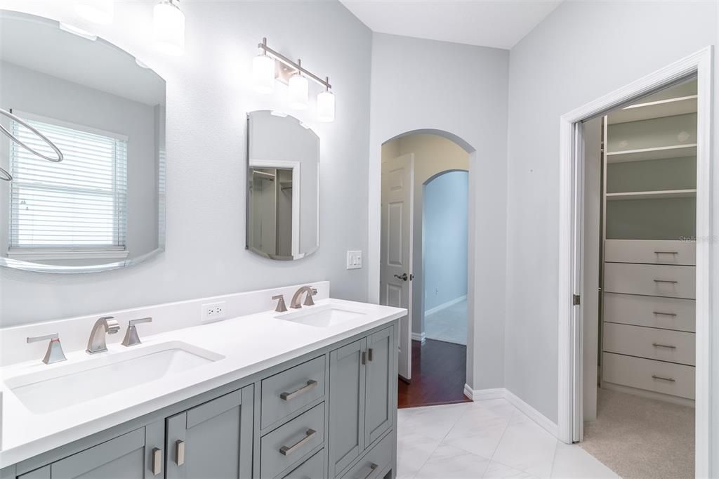 For Rent: $3,500 (3 beds, 2 baths, 1558 Square Feet)