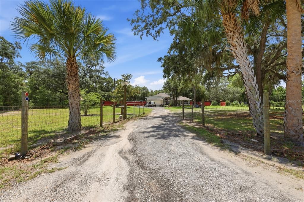For Sale: $425,000 (3 beds, 2 baths, 1838 Square Feet)