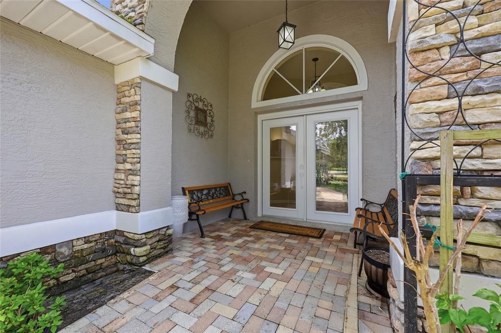 For Sale: $425,000 (3 beds, 2 baths, 1838 Square Feet)