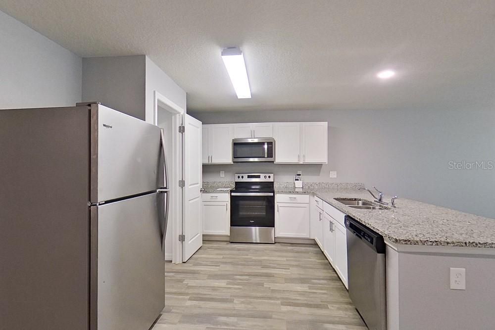 For Rent: $1,795 (4 beds, 2 baths, 1449 Square Feet)