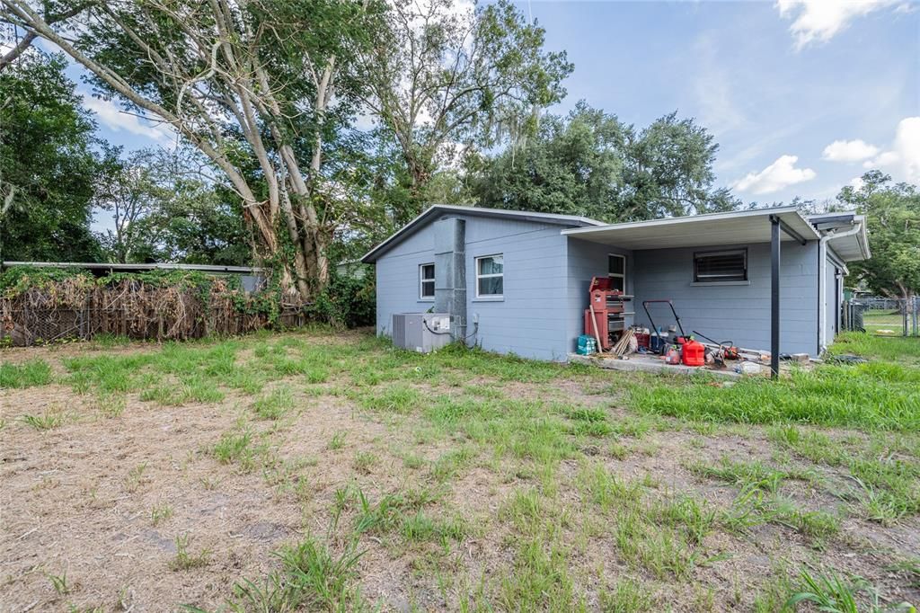 For Sale: $189,000 (4 beds, 1 baths, 840 Square Feet)