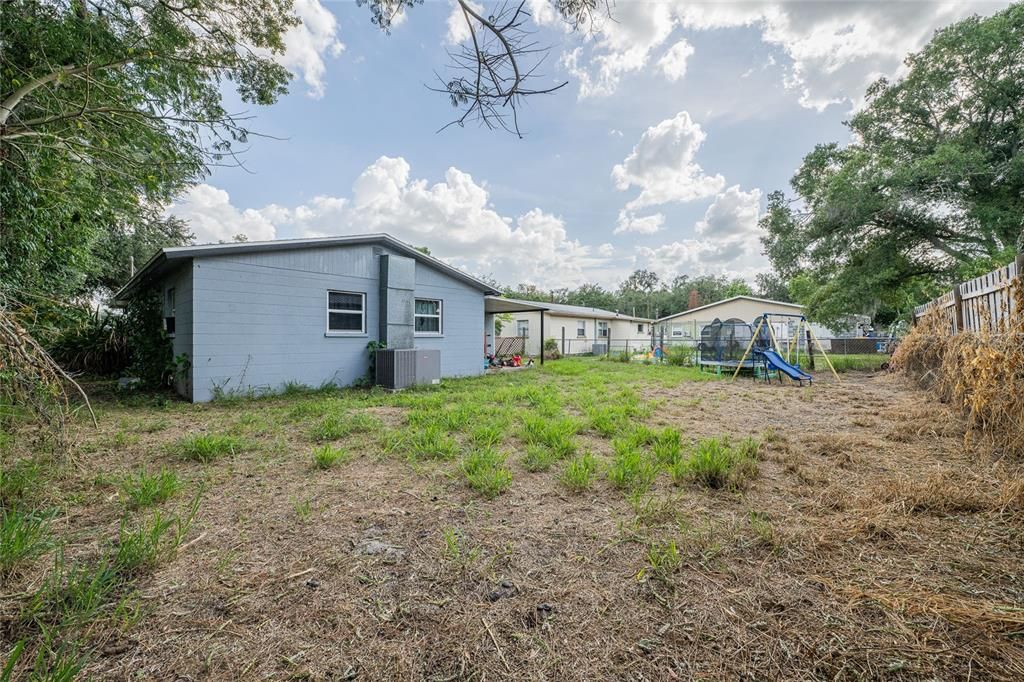 For Sale: $189,000 (4 beds, 1 baths, 840 Square Feet)