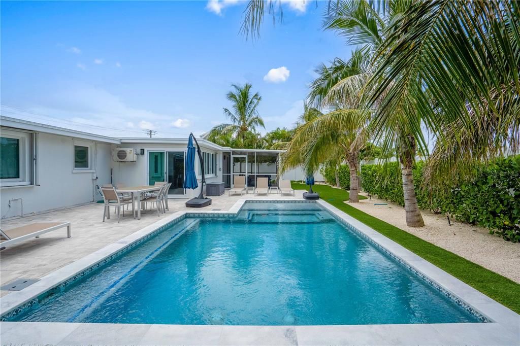 For Sale: $1,550,000 (3 beds, 2 baths, 1502 Square Feet)