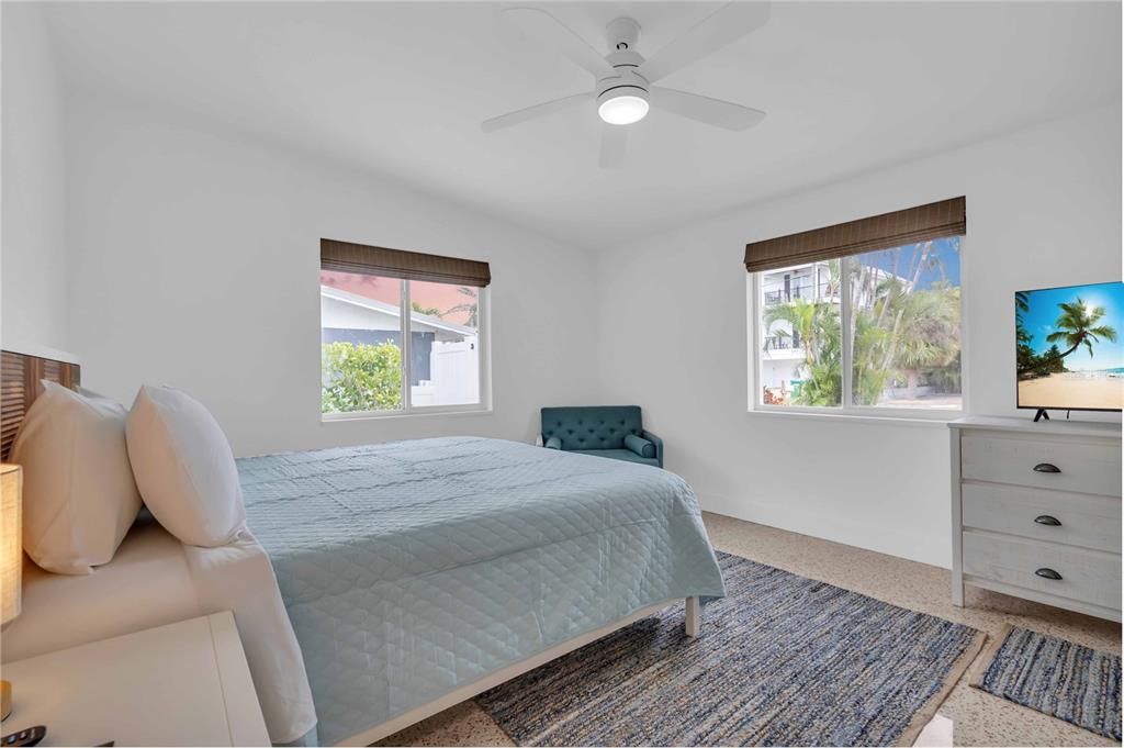 For Sale: $1,550,000 (3 beds, 2 baths, 1502 Square Feet)
