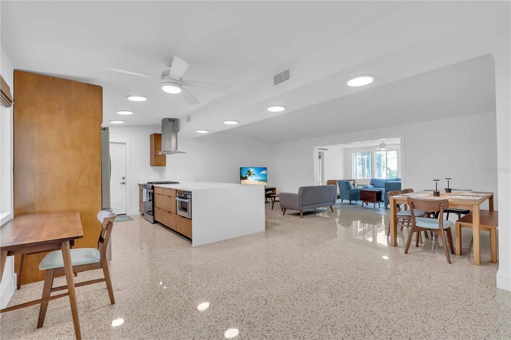 For Sale: $1,550,000 (3 beds, 2 baths, 1502 Square Feet)