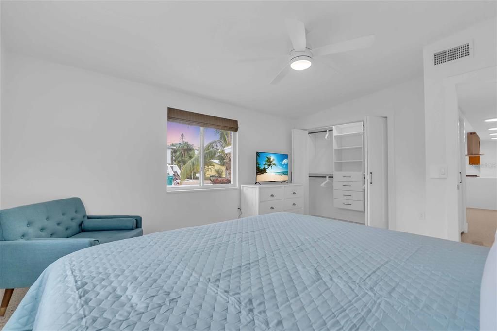 For Sale: $1,550,000 (3 beds, 2 baths, 1502 Square Feet)