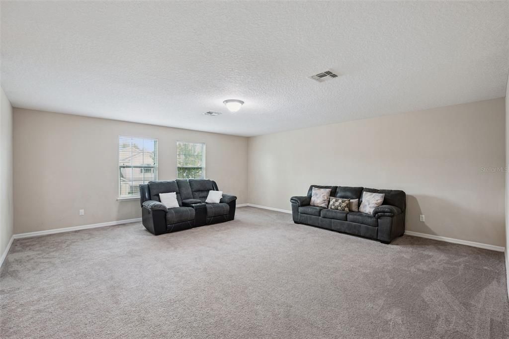 For Sale: $620,000 (5 beds, 3 baths, 2635 Square Feet)
