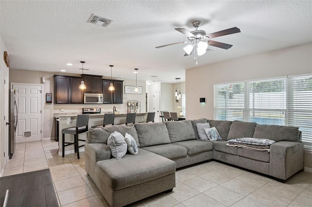 For Sale: $620,000 (5 beds, 3 baths, 2635 Square Feet)