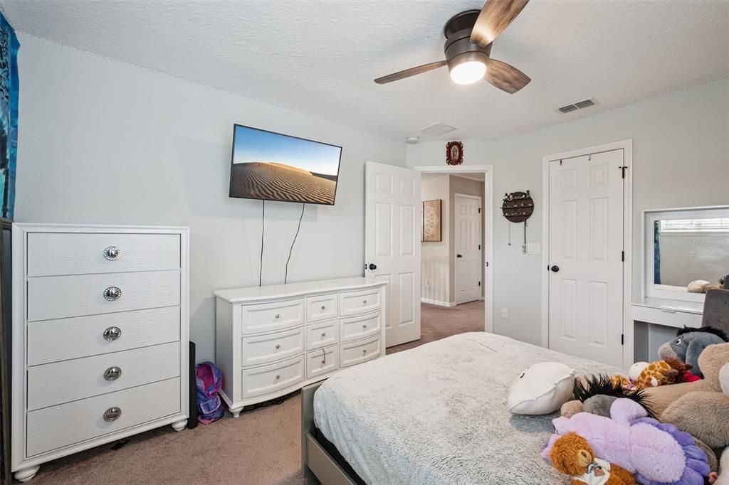 For Sale: $620,000 (5 beds, 3 baths, 2635 Square Feet)