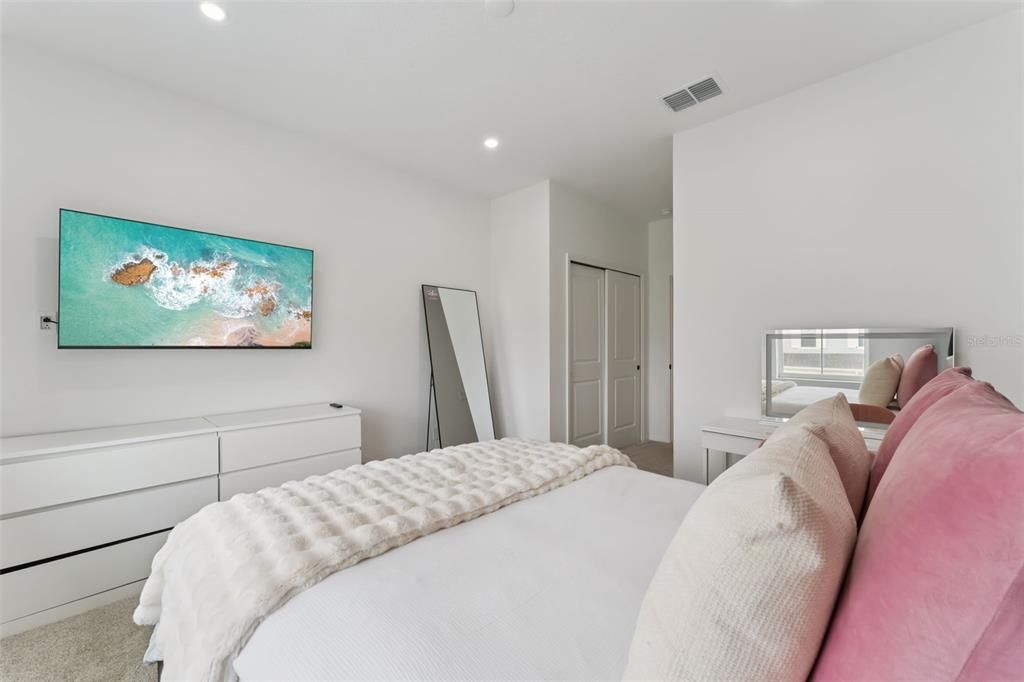 For Sale: $978,800 (5 beds, 4 baths, 3606 Square Feet)