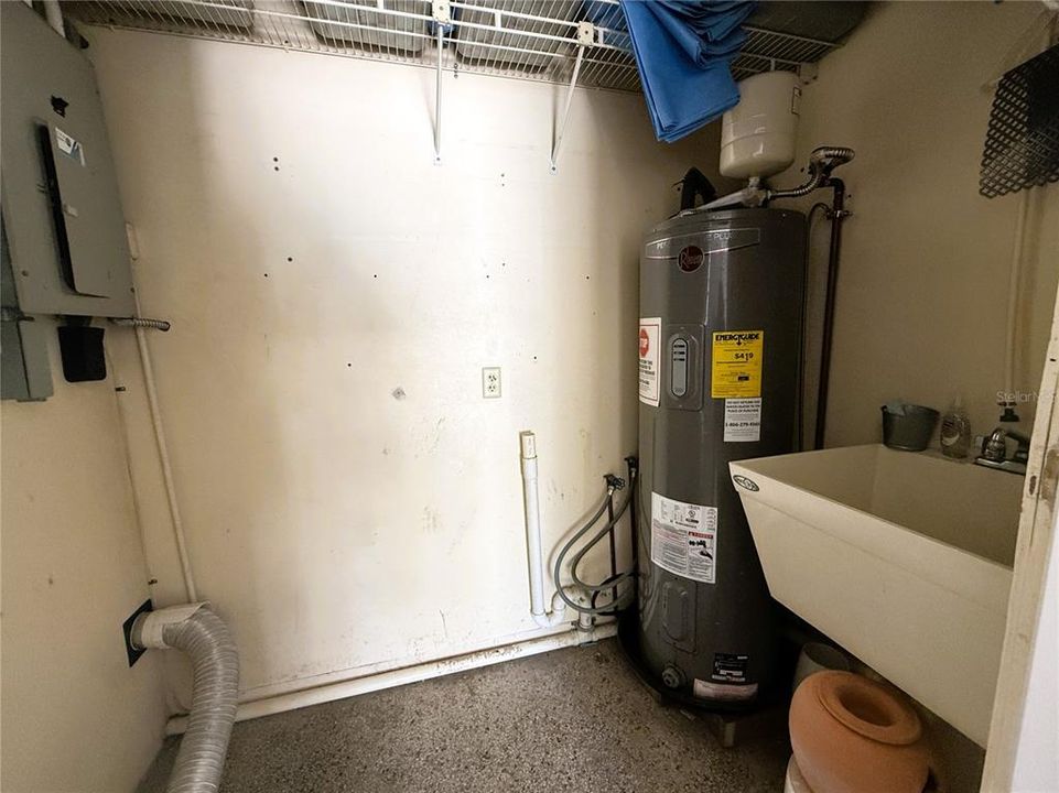 For Rent: $4,995 (3 beds, 2 baths, 1754 Square Feet)