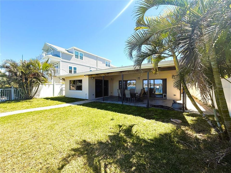 For Rent: $4,995 (3 beds, 2 baths, 1754 Square Feet)