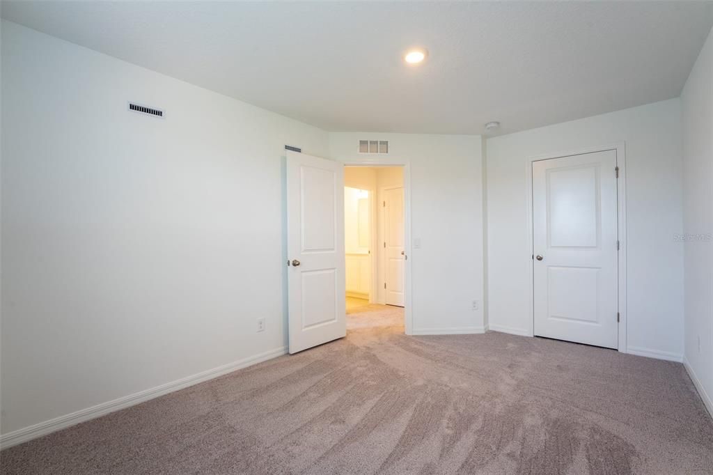 For Sale: $365,000 (3 beds, 2 baths, 1622 Square Feet)