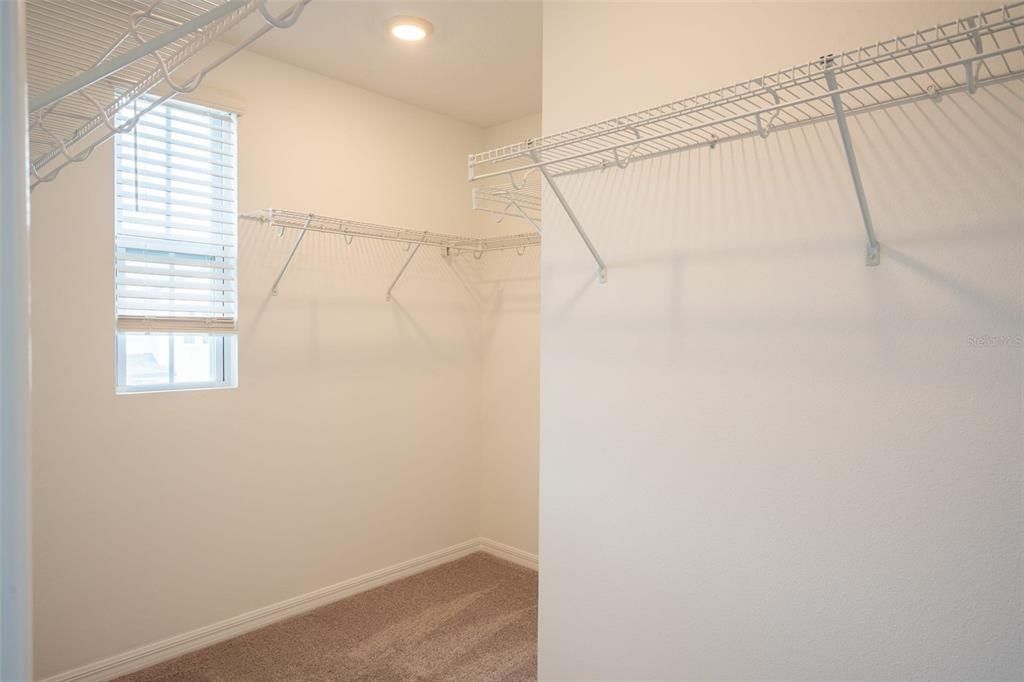 For Sale: $365,000 (3 beds, 2 baths, 1622 Square Feet)