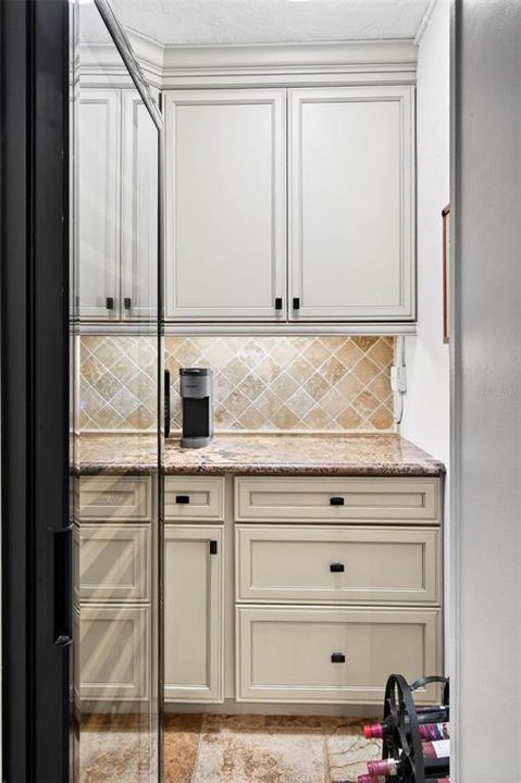 For Sale: $385,000 (2 beds, 2 baths, 1600 Square Feet)