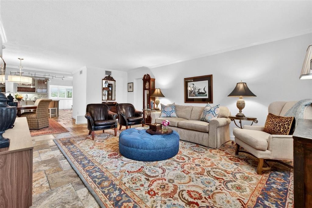 For Sale: $385,000 (2 beds, 2 baths, 1600 Square Feet)