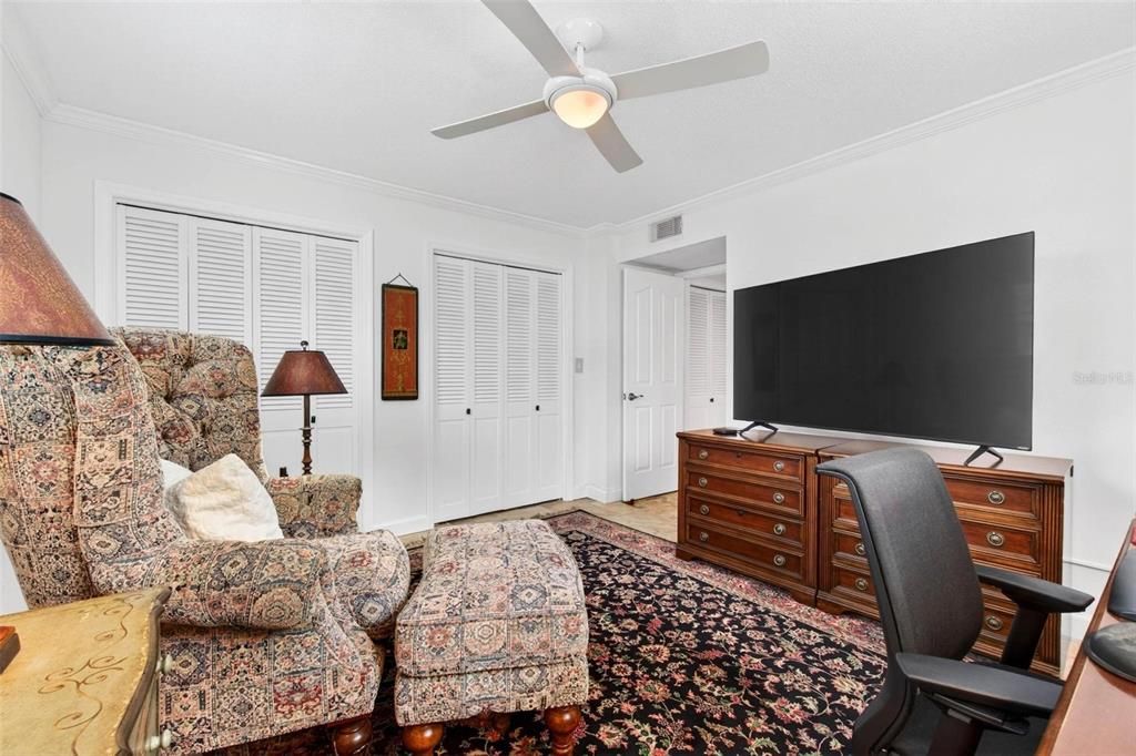 For Sale: $385,000 (2 beds, 2 baths, 1600 Square Feet)