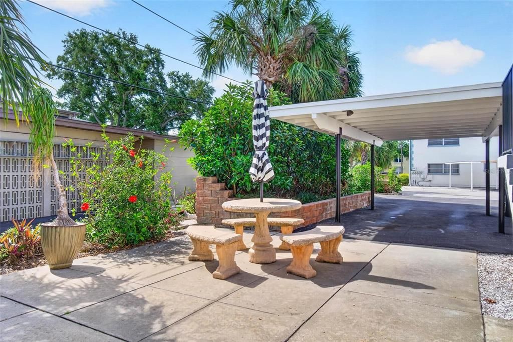 For Sale: $385,000 (2 beds, 2 baths, 1600 Square Feet)
