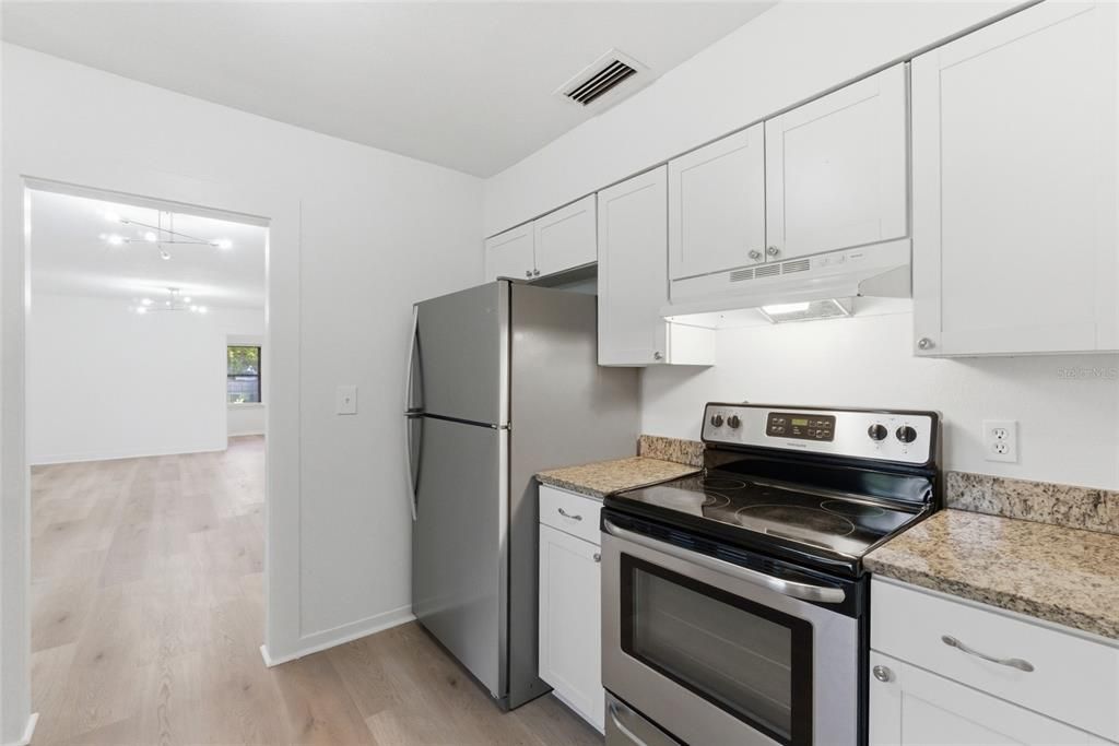 В аренду: $2,700 (4 спален, 2 ванн, 1232 Квадратных фут)