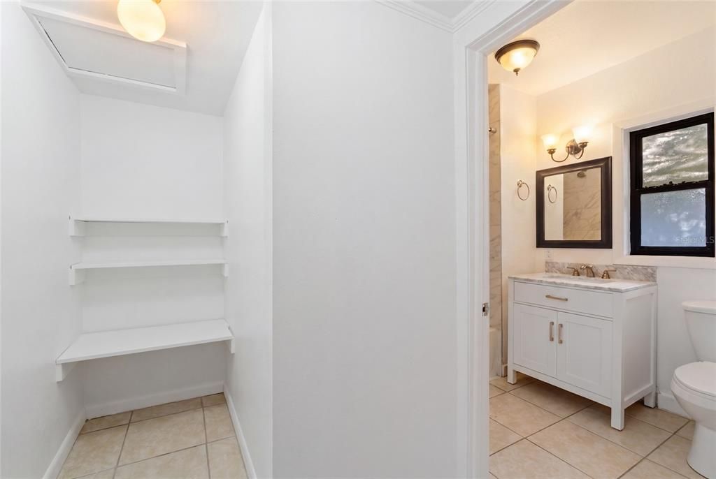 В аренду: $2,700 (4 спален, 2 ванн, 1232 Квадратных фут)