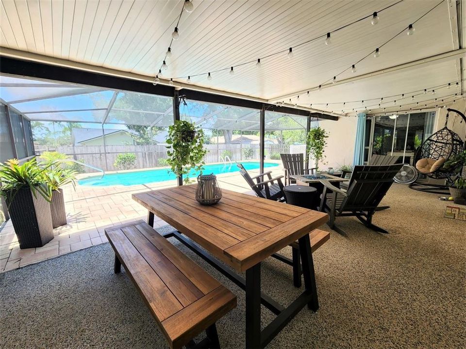 For Rent: $2,950 (4 beds, 2 baths, 1937 Square Feet)