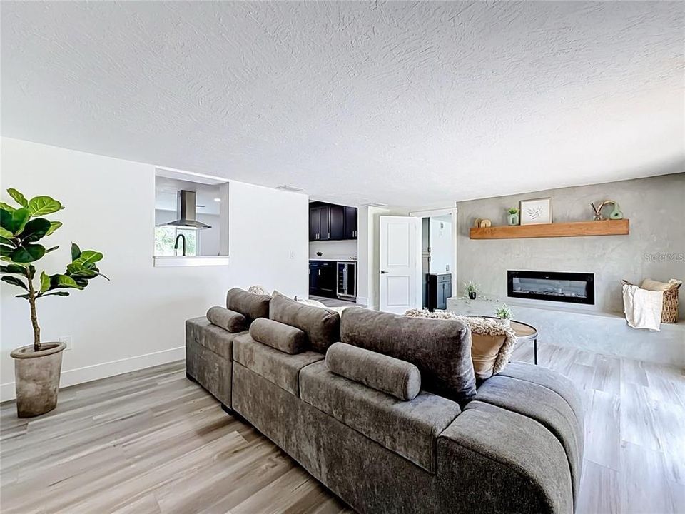 For Sale: $599,999 (4 beds, 3 baths, 1840 Square Feet)