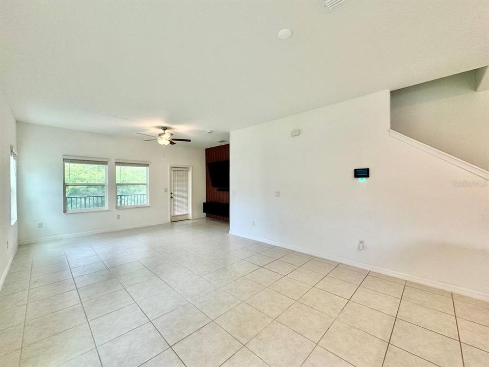 For Rent: $3,000 (3 beds, 3 baths, 1945 Square Feet)
