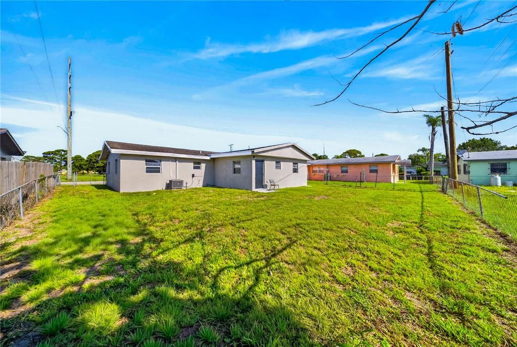 En Venta: $260,000 (4 camas, 2 baños, 1360 Pies cuadrados)