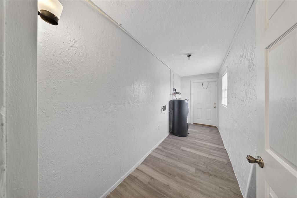 En Venta: $260,000 (4 camas, 2 baños, 1360 Pies cuadrados)