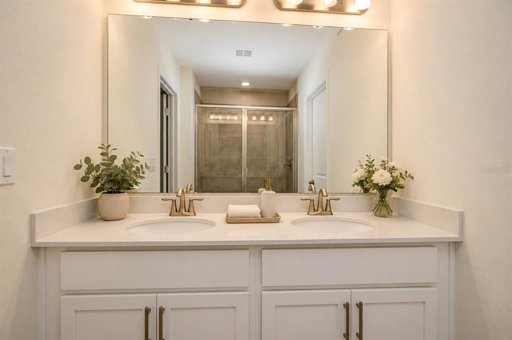 For Sale: $474,500 (3 beds, 2 baths, 1544 Square Feet)