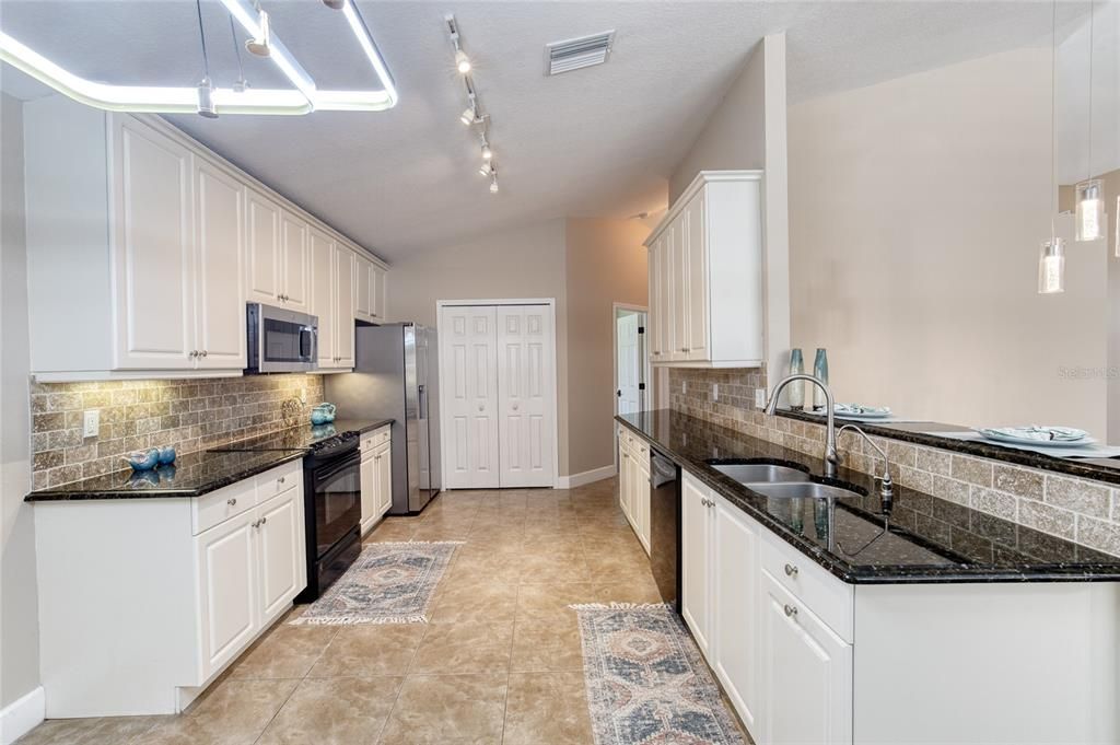 For Sale: $389,000 (3 beds, 2 baths, 1950 Square Feet)
