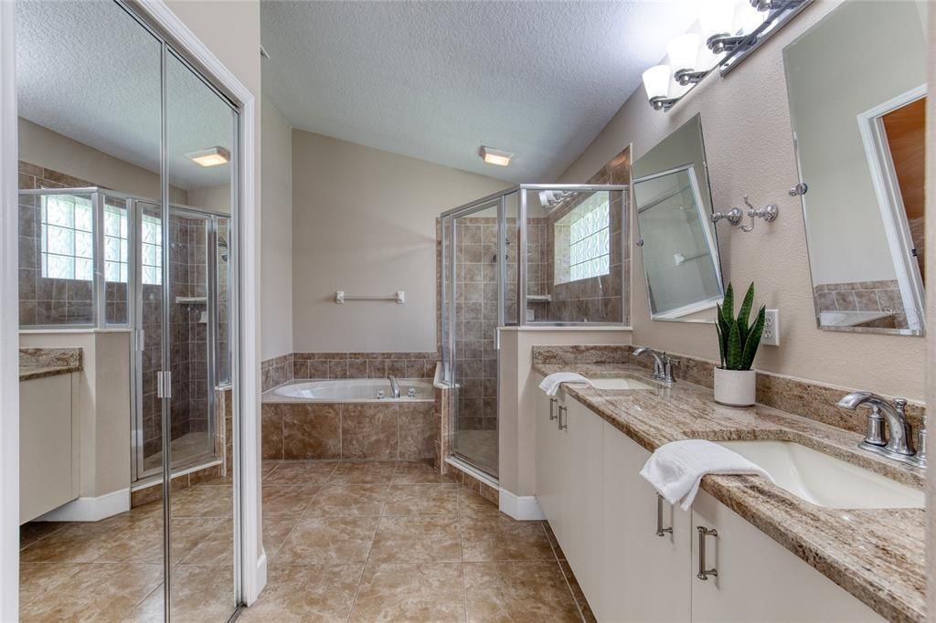 For Sale: $389,000 (3 beds, 2 baths, 1950 Square Feet)